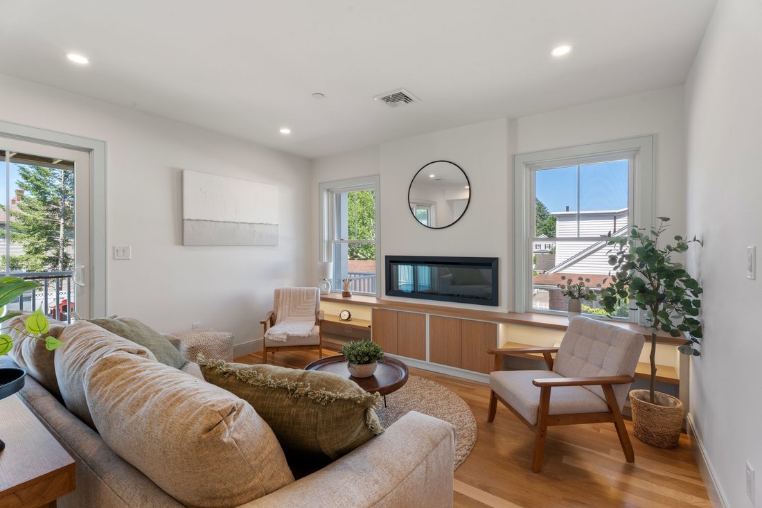 Condo in Stoneham, Massachusetts, United States 2 - 17754086