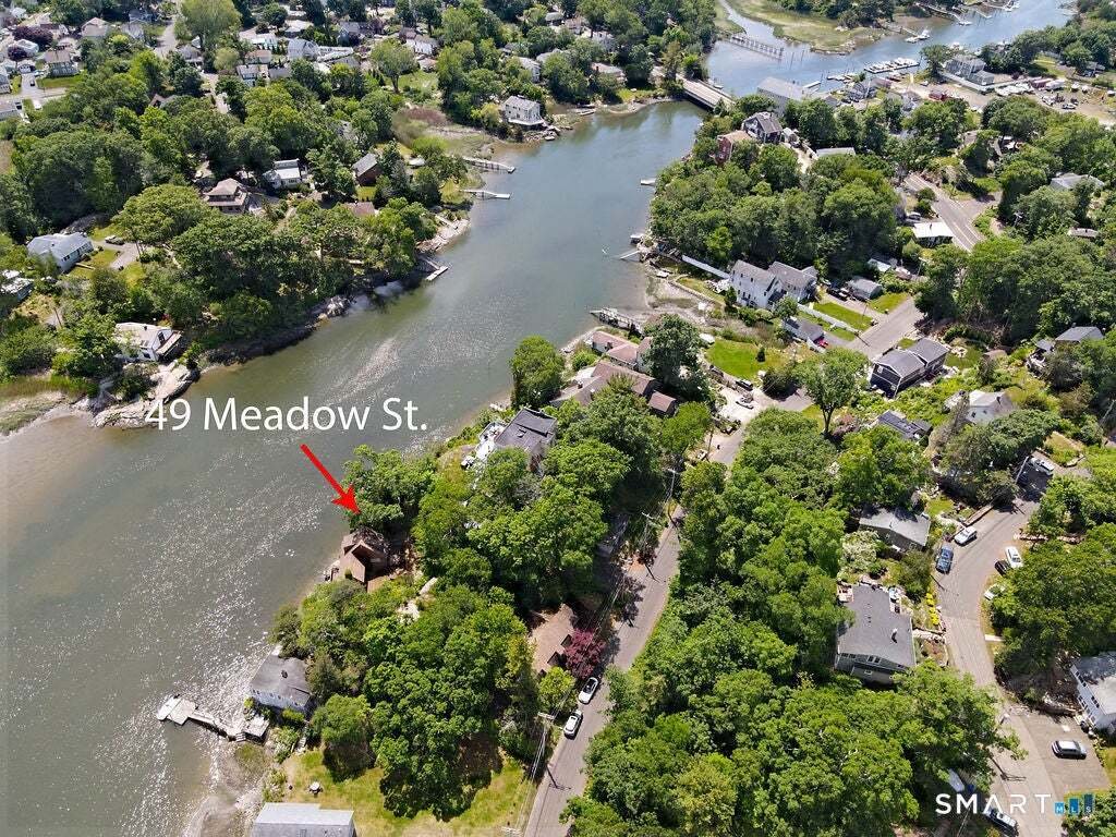 House in East Haven, Connecticut, United States 4 - 18181688