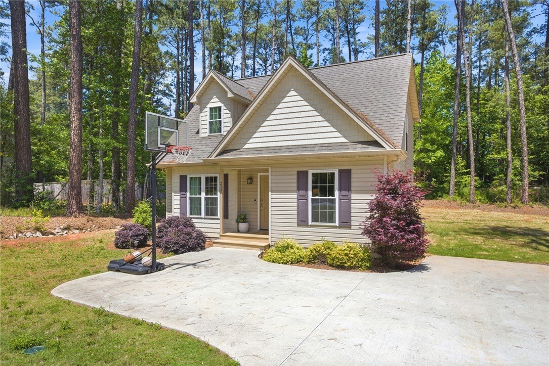 House in Seneca, South Carolina, United States 3 - 18402114