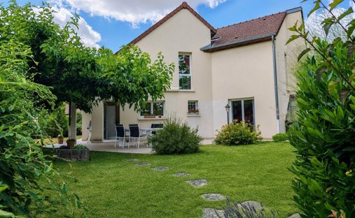 House in Ahuy, Bourgogne – Franche-Comté, France 1