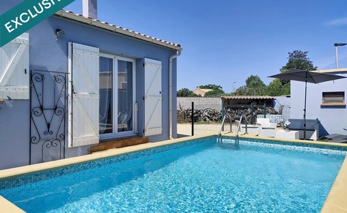 House in Meze, Occitania, France 1