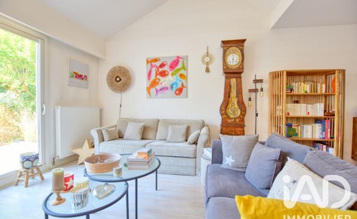 House in Centre Ville, Mérignac, France 1