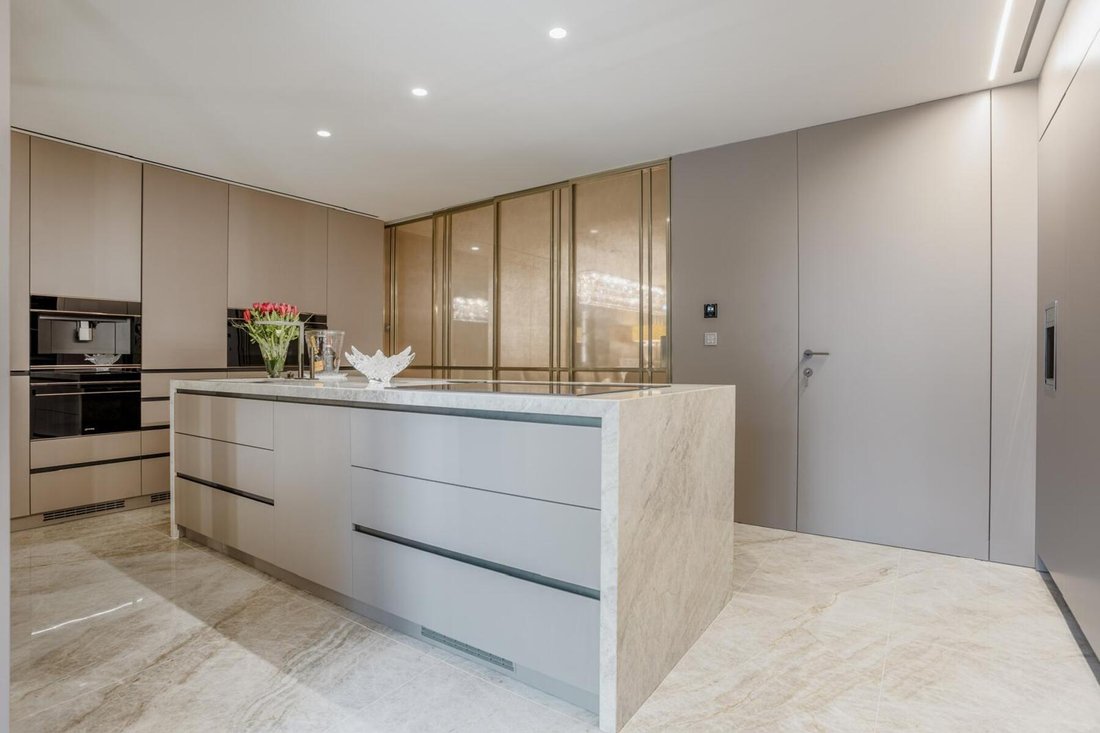 Apartment in Arroios, Lisbon, Portugal 5 - 18402413