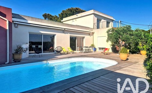 House in Croix-Sainte Saint Jean la Gafette, Martigues, France 1