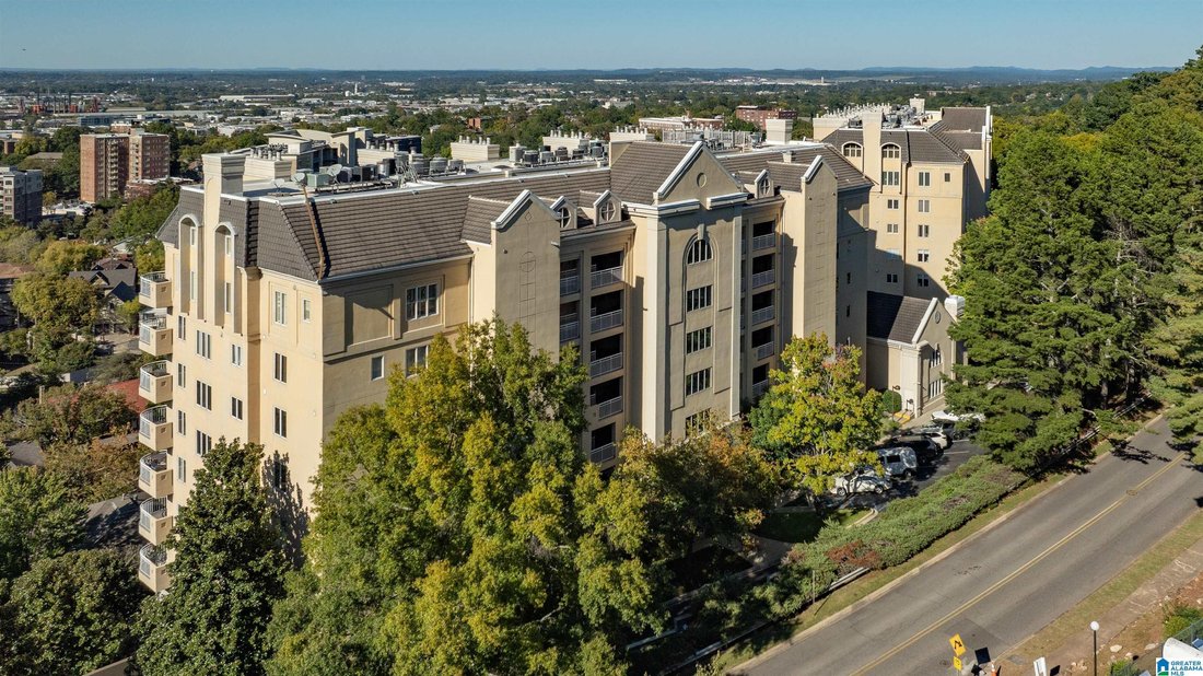 Condo in Birmingham, Alabama, United States 1 - 18401629