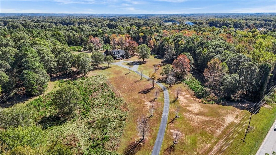 House in Belton, South Carolina, United States 4 - 18402050