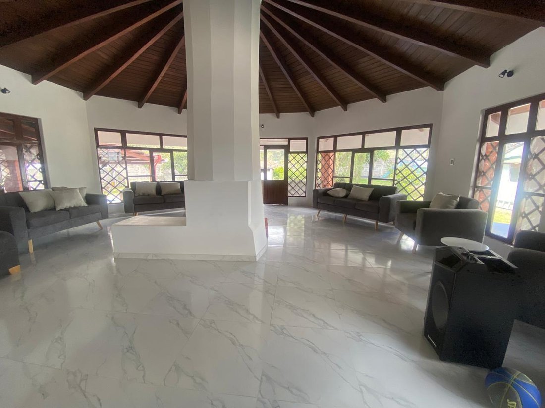 Casa a Quito, Provincia del Pichincha, Ecuador 2 - 18402578
