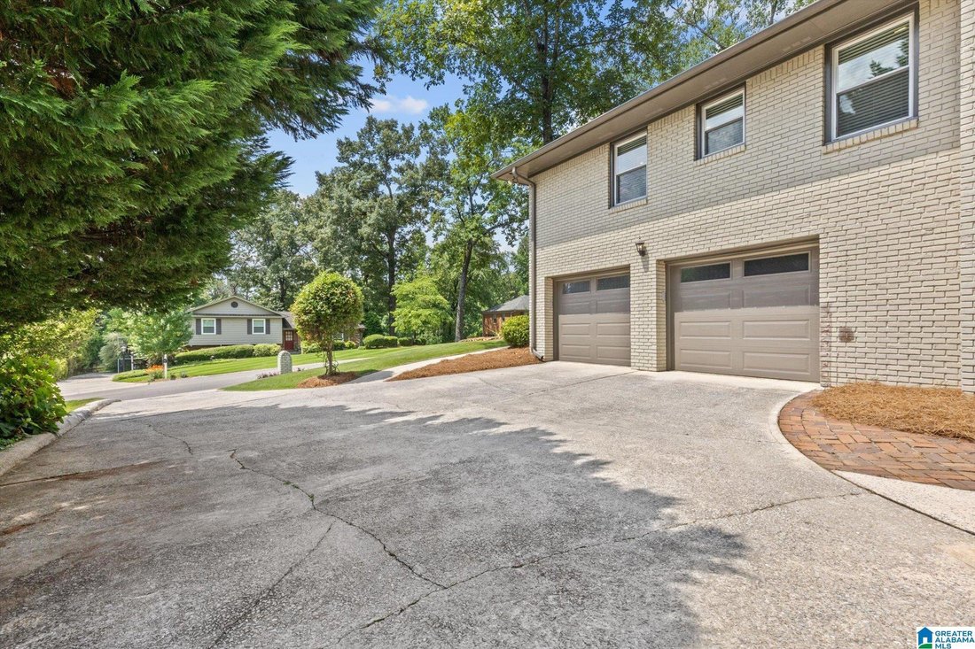 House in Hoover, Alabama, United States 4 - 18401142