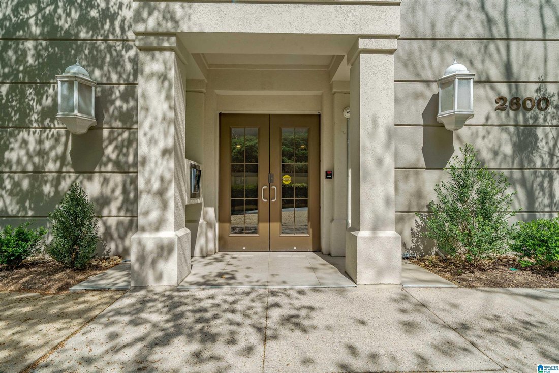Condo in Birmingham, Alabama, United States 2 - 18401629