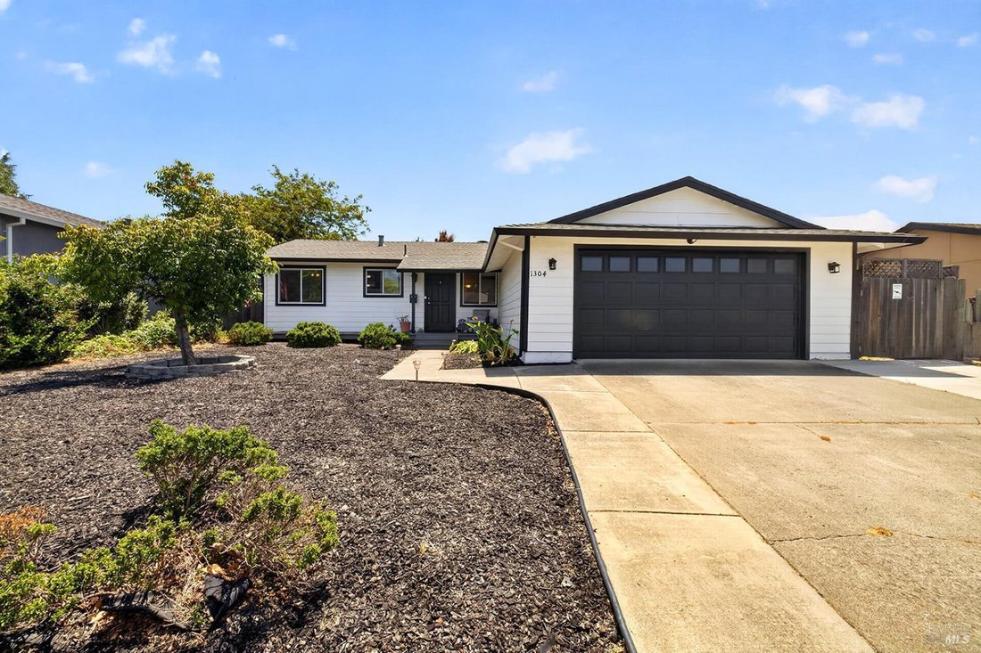 House in Petaluma, California, United States 1 - 18402419