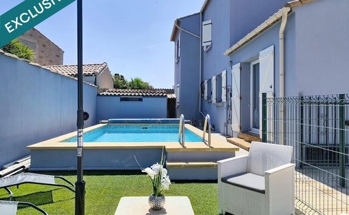 House in Meze, Occitania, France 1