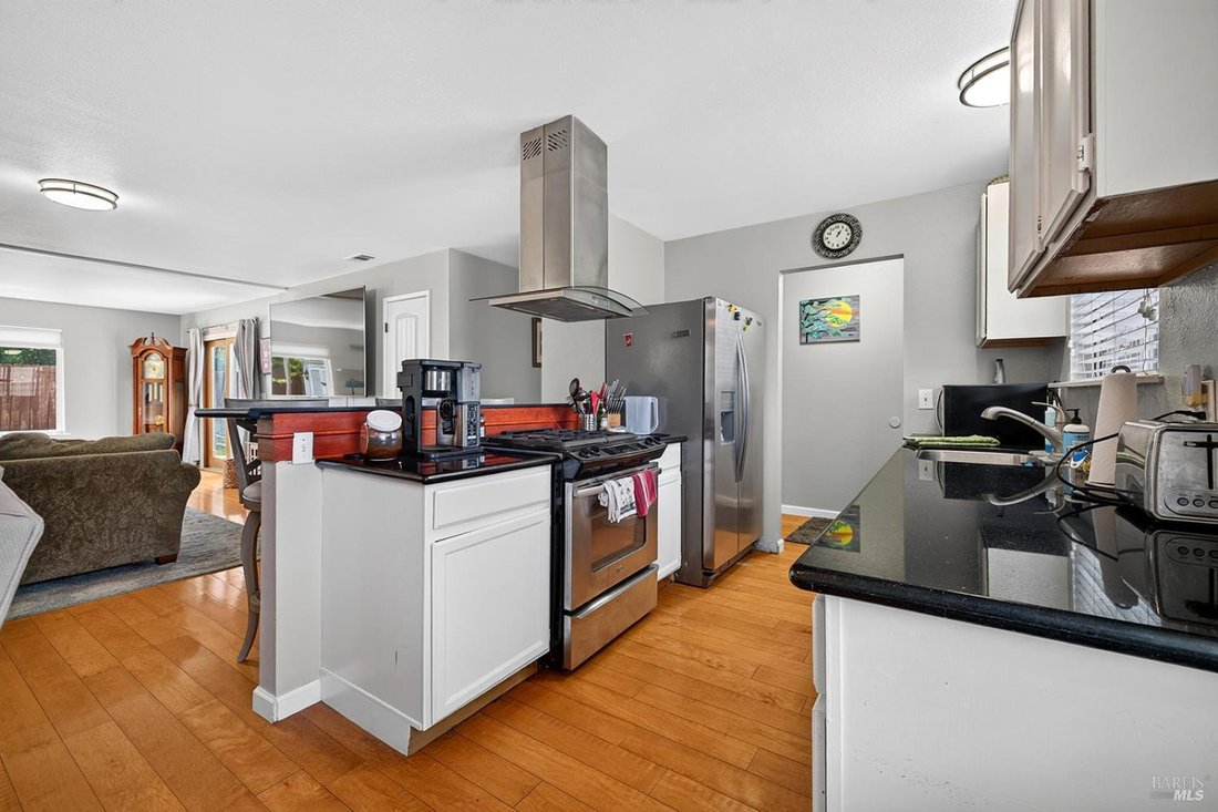 House in Petaluma, California, United States 4 - 18402419