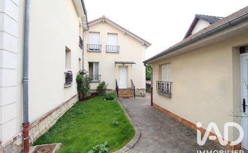House in Val d'Or, Cormeilles-en-Parisis, France 1