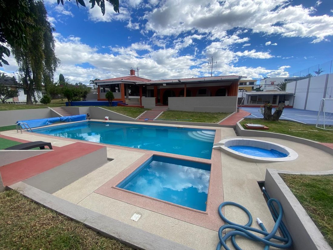 Casa a Quito, Provincia del Pichincha, Ecuador 1 - 18402578