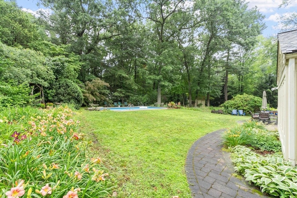 House in Lynnfield, Massachusetts, United States 5 - 18374203