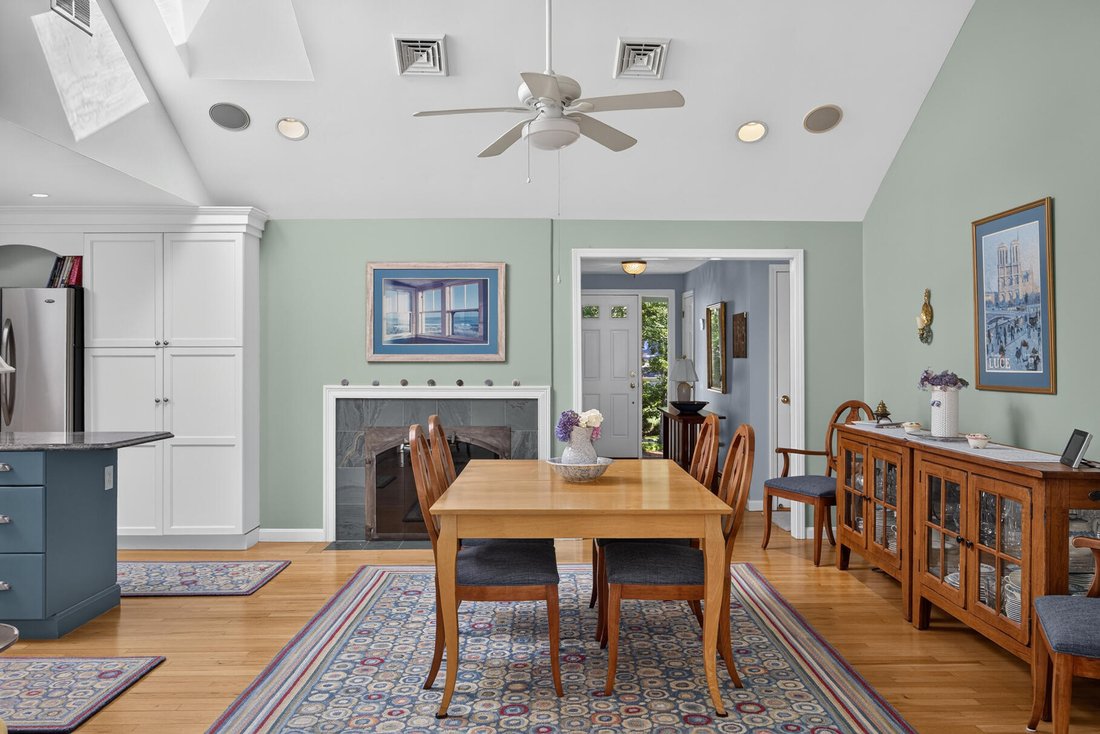 House in Dennis, Massachusetts, United States 5 - 18400516