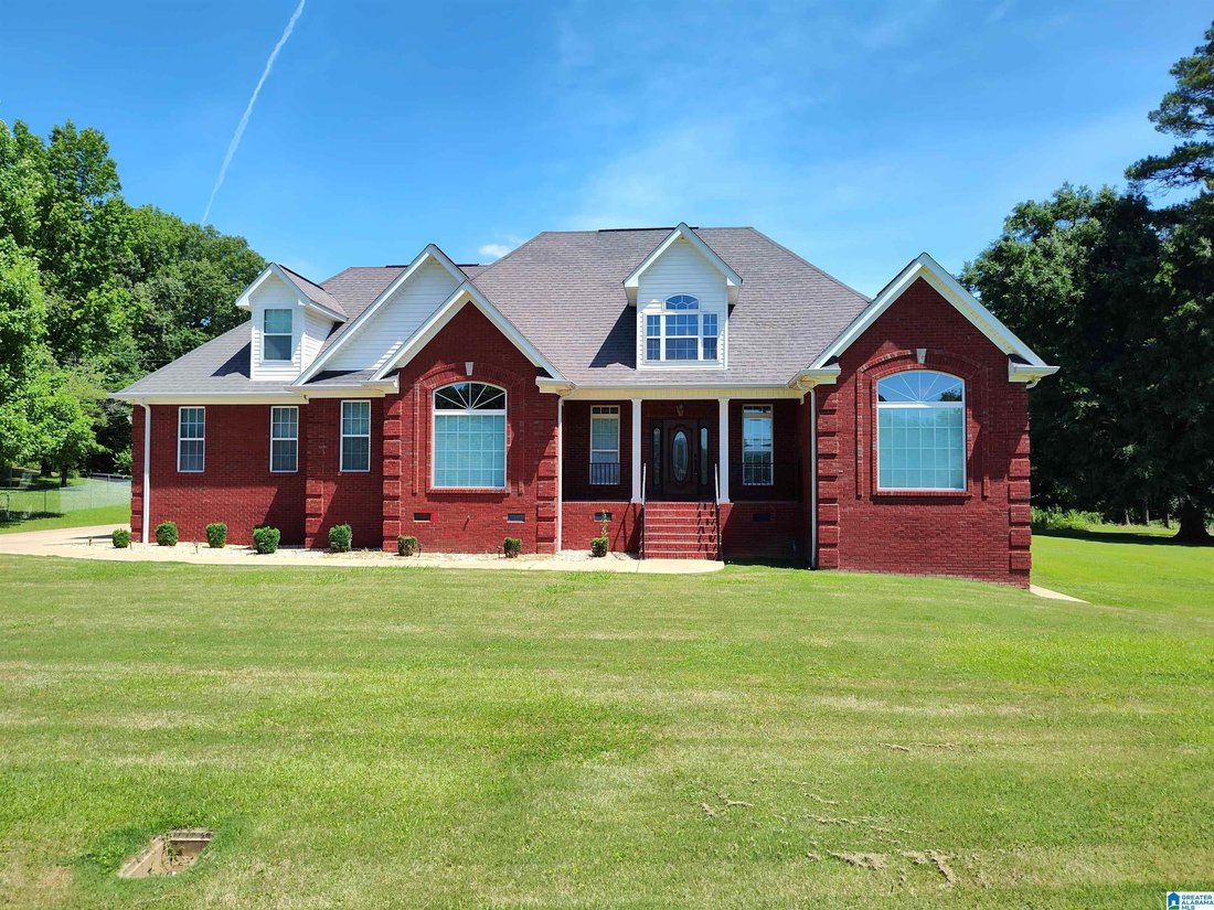 House in Sylacauga, Alabama, United States 1 - 18400863