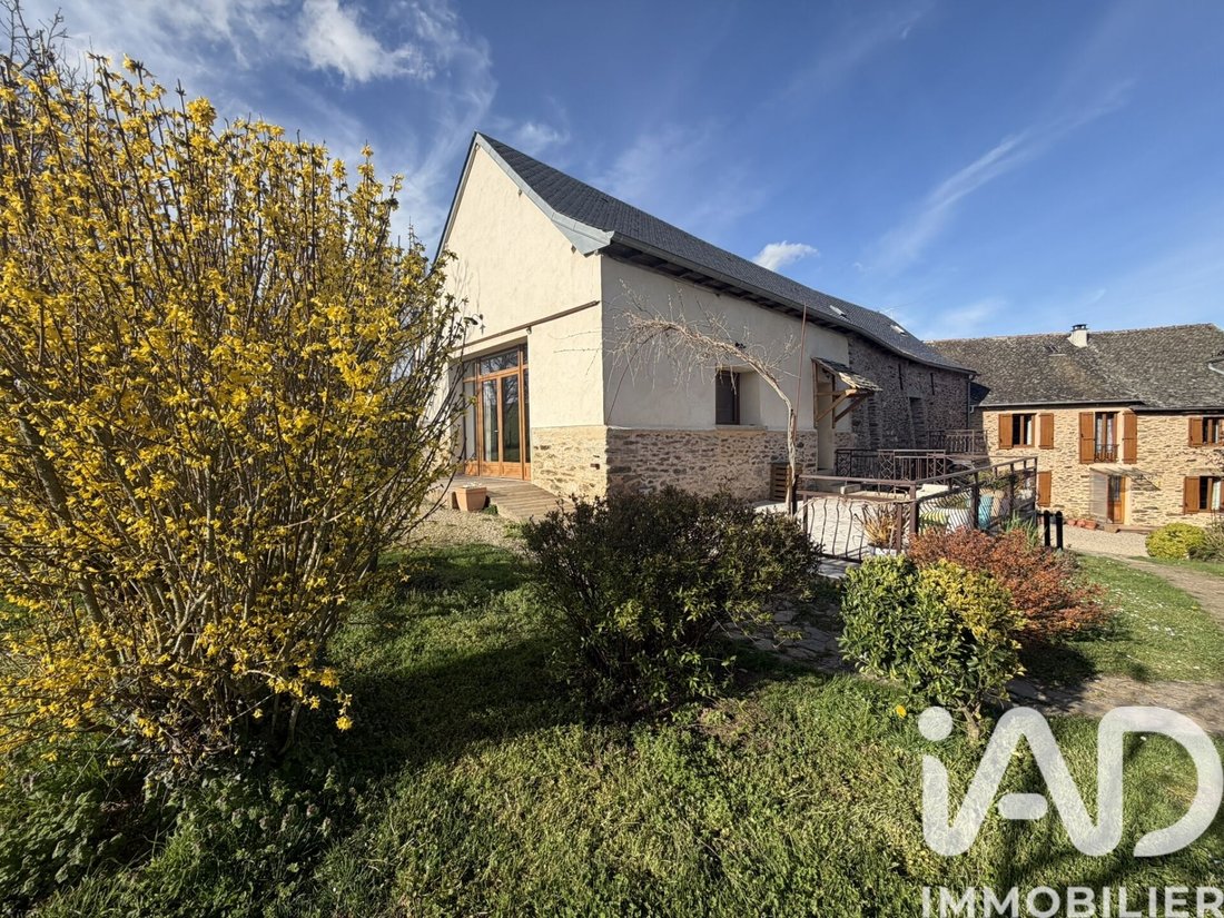 House in La Salvetat-Peyrales, Occitania, France 2 - 18402572