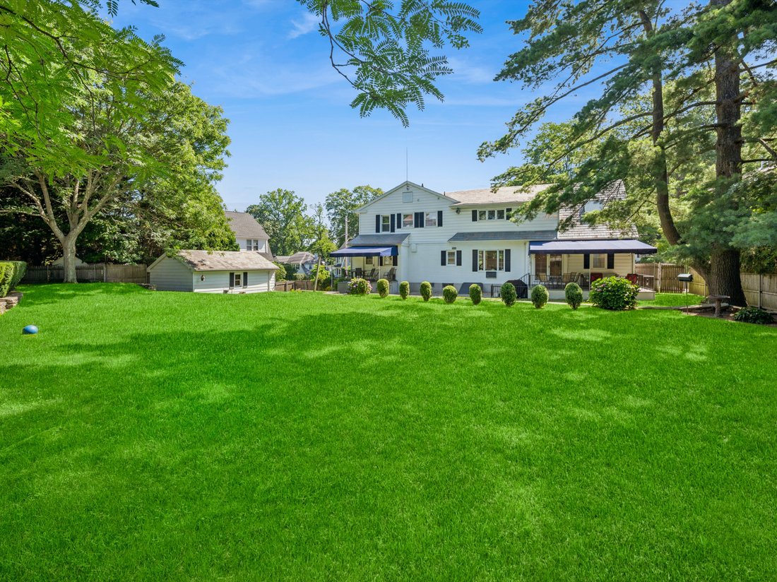 House in Village of Pelham, New York, United States 2 - 18401593