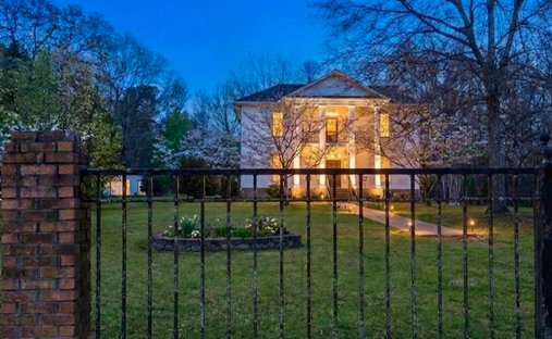House in Alpine, Alabama, United States 1