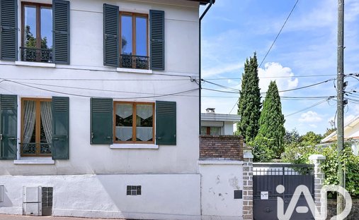 House in Plateau-Mont Valérien, Rueil-Malmaison, France 1