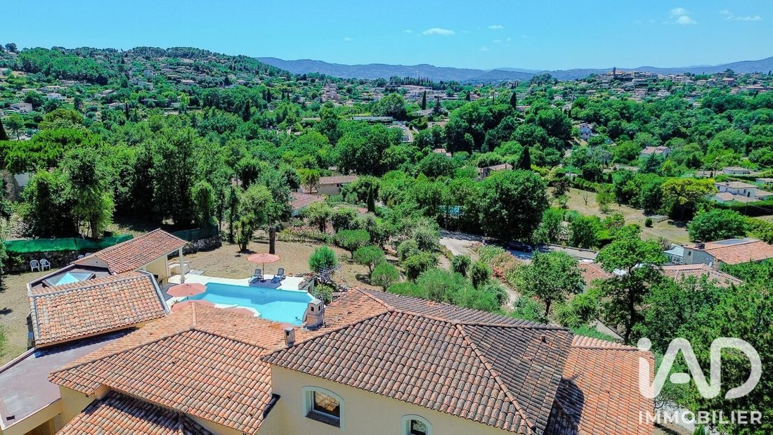 House in Châteauneuf-Grasse, Provence-Alpes-Côte d'Azur, France 3 - 18392878