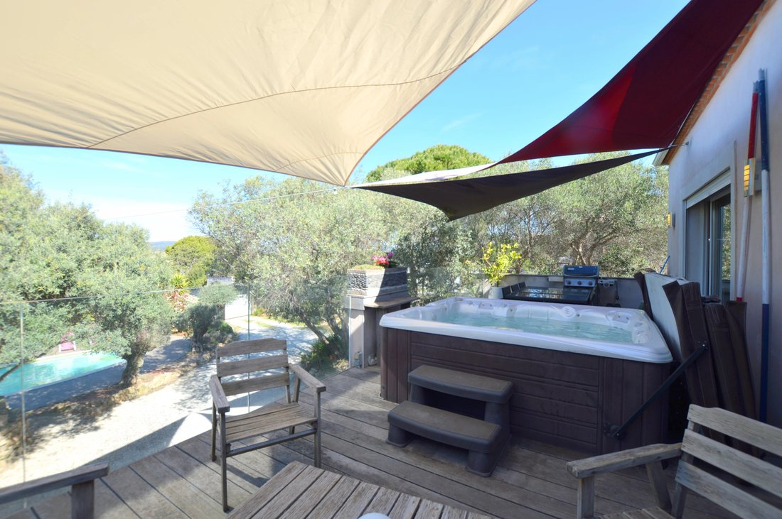 Villa in Balaruc-les-Bains, Occitania, France 2 - 18400499
