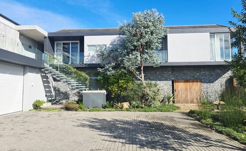 Estate in Oubaai Golf Estate, Western Cape, South Africa 1