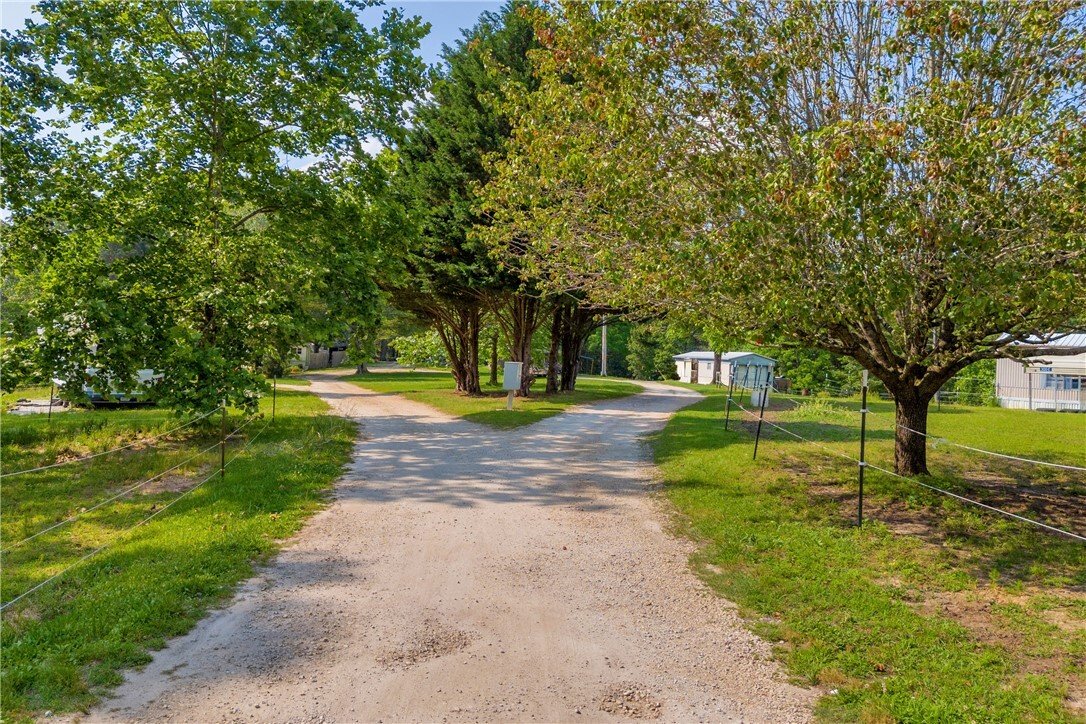 Mountain Rest, South Carolina, United States 5 - 18402135