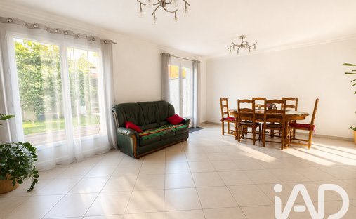 House in Chatou, Ile-de-France, France 1