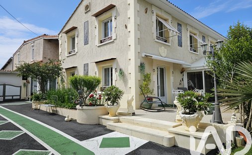 Maison à Jarnac, Nouvelle-Aquitaine, France 1
