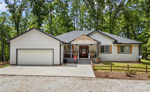House in Walhalla, South Carolina, United States 1