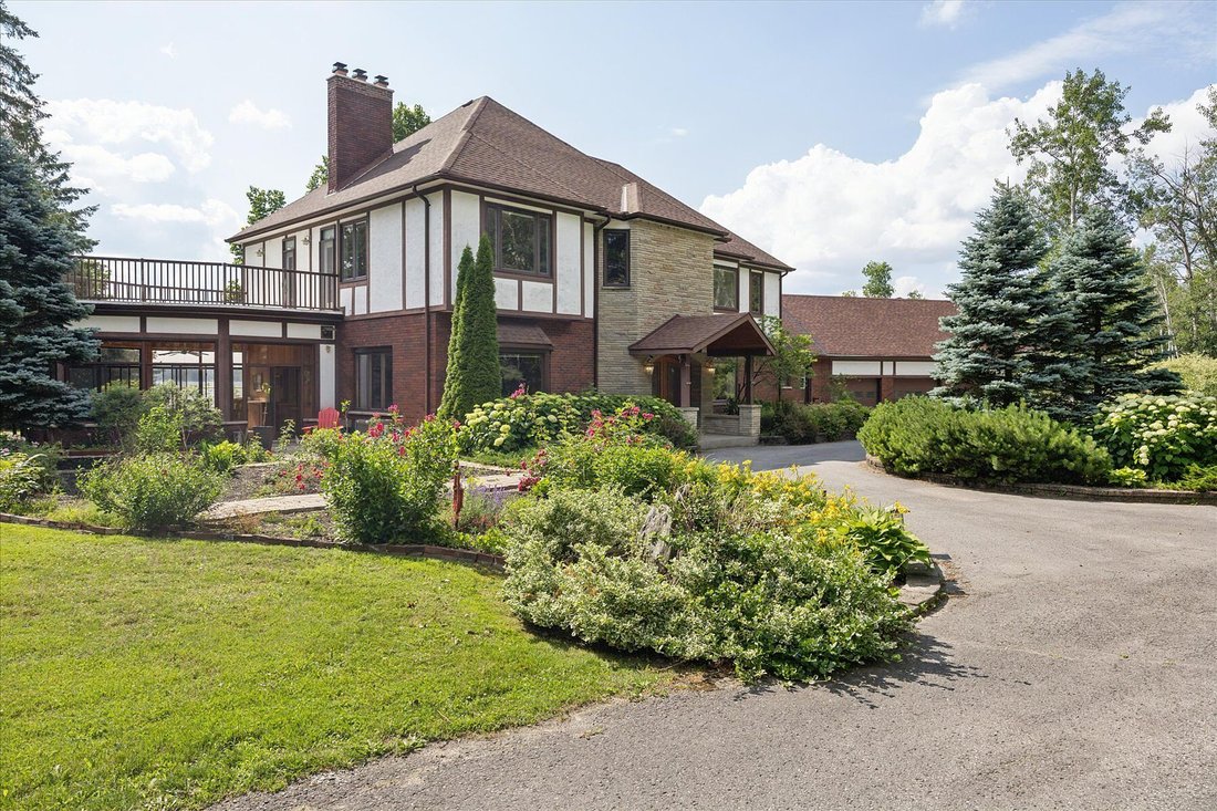 House in Selwyn, Ontario, Canada 4 - 18402593