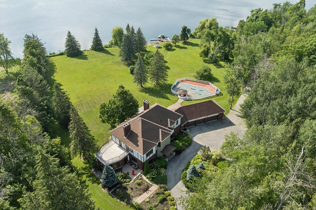 House in Selwyn, Ontario, Canada 2 - 18402593