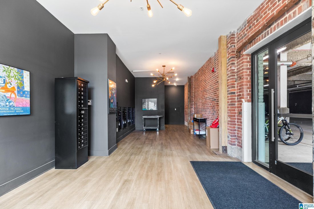 Condo in Birmingham, Alabama, United States 5 - 18400936