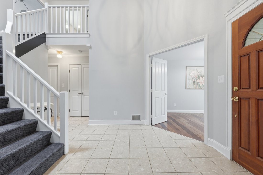 House in Watterson Park, Kentucky, United States 5 - 18402352