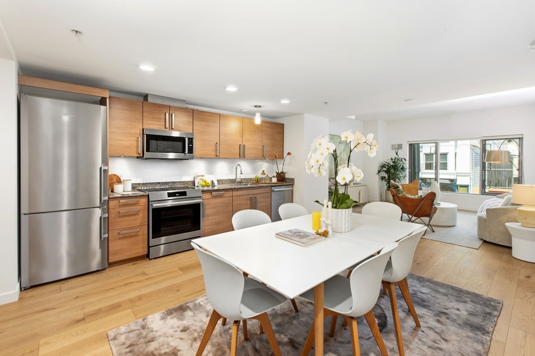 Condo in San Francisco, California, United States 2 - 18402481