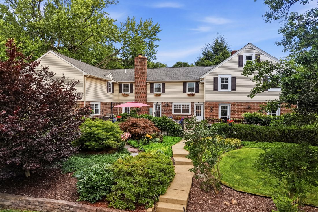 House in Coraopolis, Pennsylvania, United States 1 - 18402592