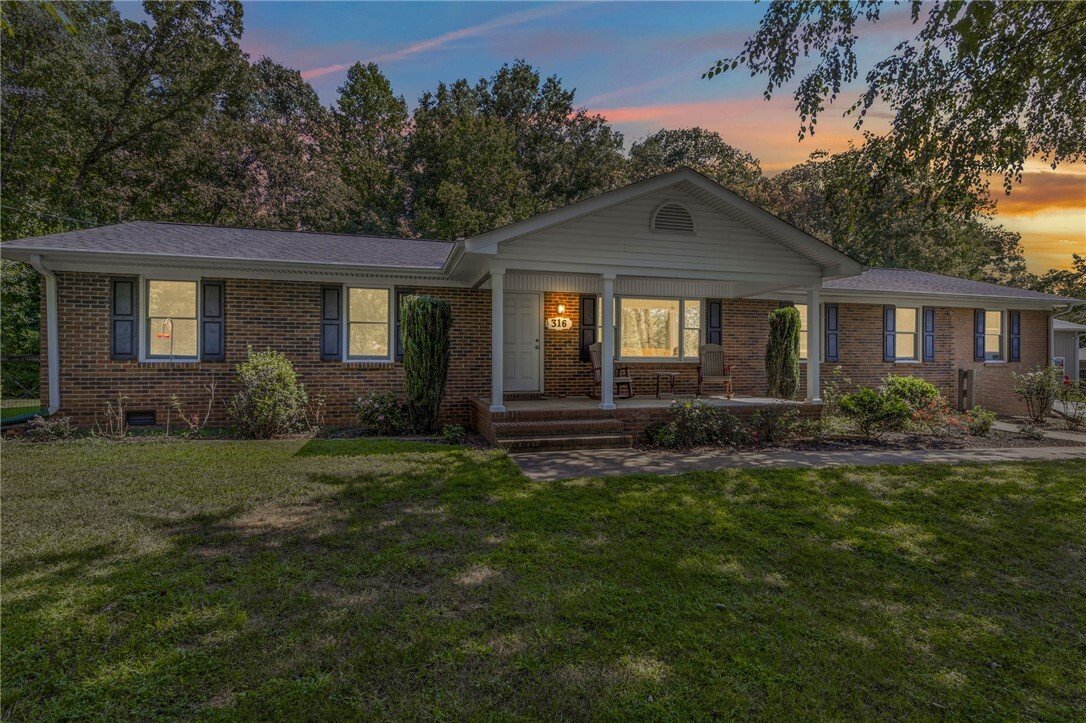 House in Pickens, South Carolina, United States 1 - 18402049