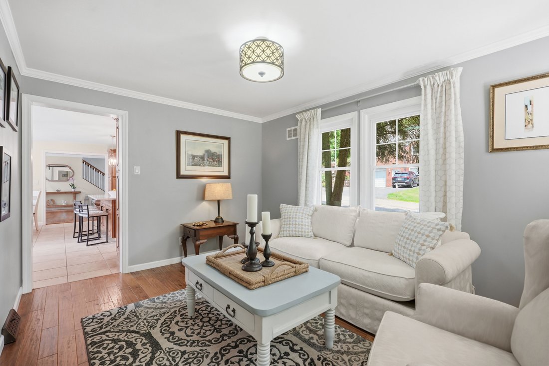 House in Coraopolis, Pennsylvania, United States 4 - 18402592
