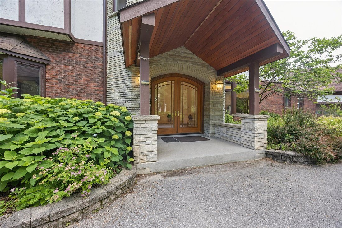 House in Selwyn, Ontario, Canada 5 - 18402593