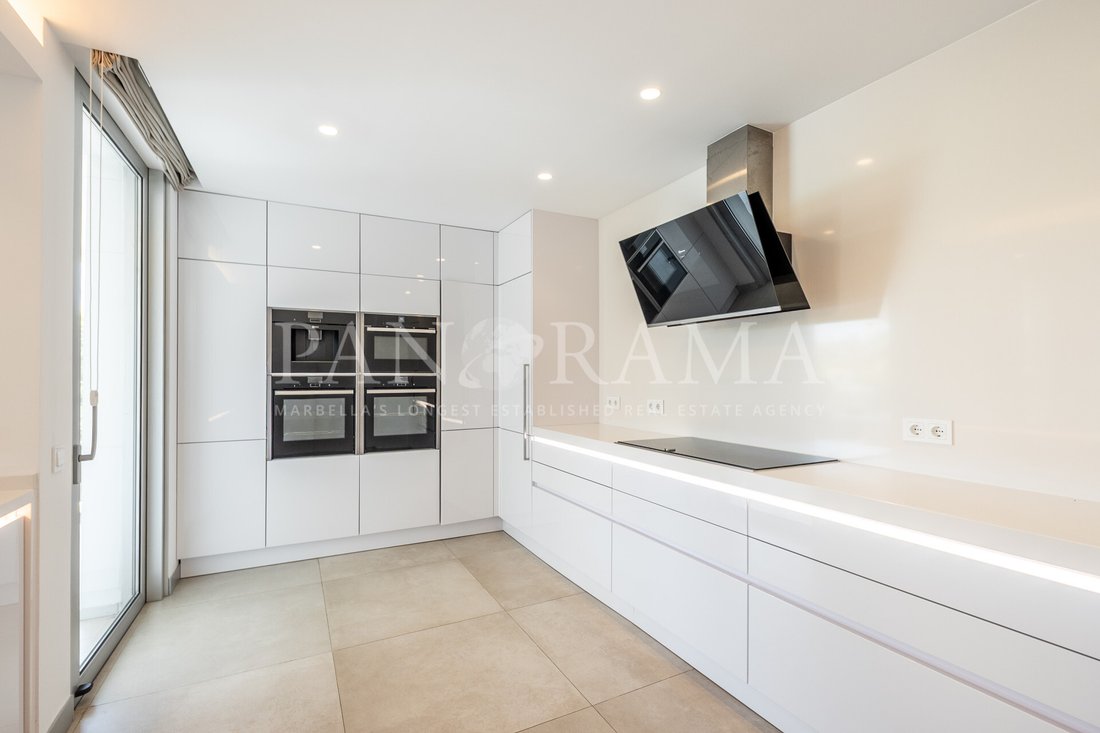 Villa in Estepona, Andalusia, Spain 5 - 18404584
