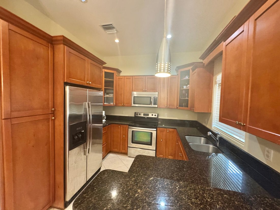 Apartment in George Town, George Town, Cayman Islands 4 - 18403272
