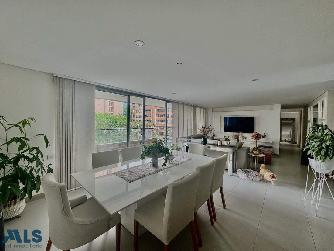 Apartment in Envigado, Antioquia, Colombia 1 - 18403631