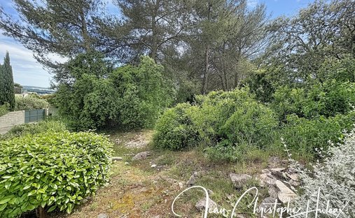 Land in Hôpital, Nimes, France 1