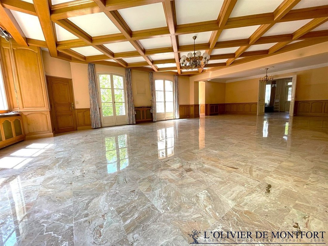 House in Montfort-l'Amaury, Ile-de-France, France 3 - 18404161
