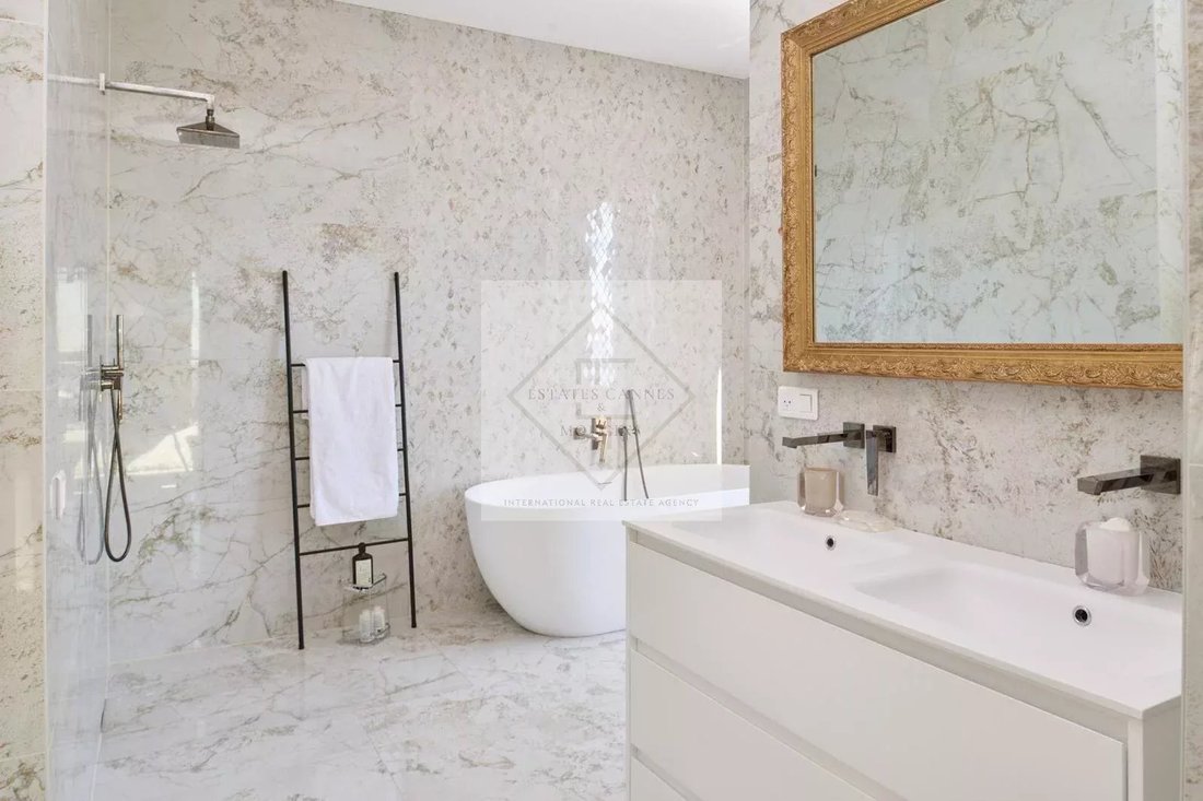 House in Cannes, Provence-Alpes-Côte d'Azur, France 5 - 14846183