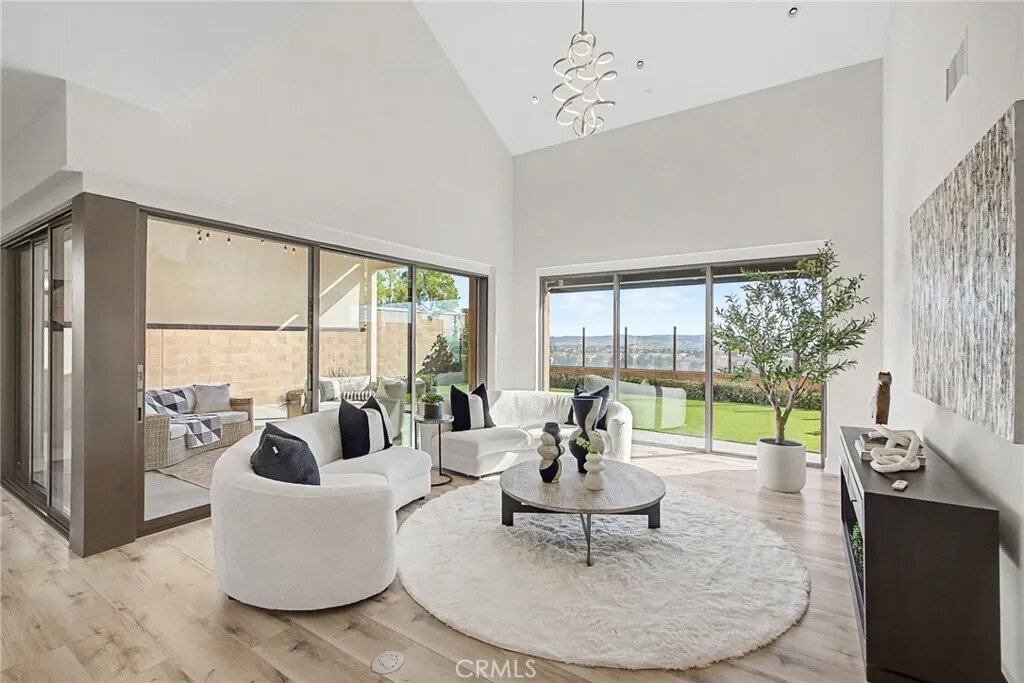 Condo in Irvine, California, United States 4 - 18402997