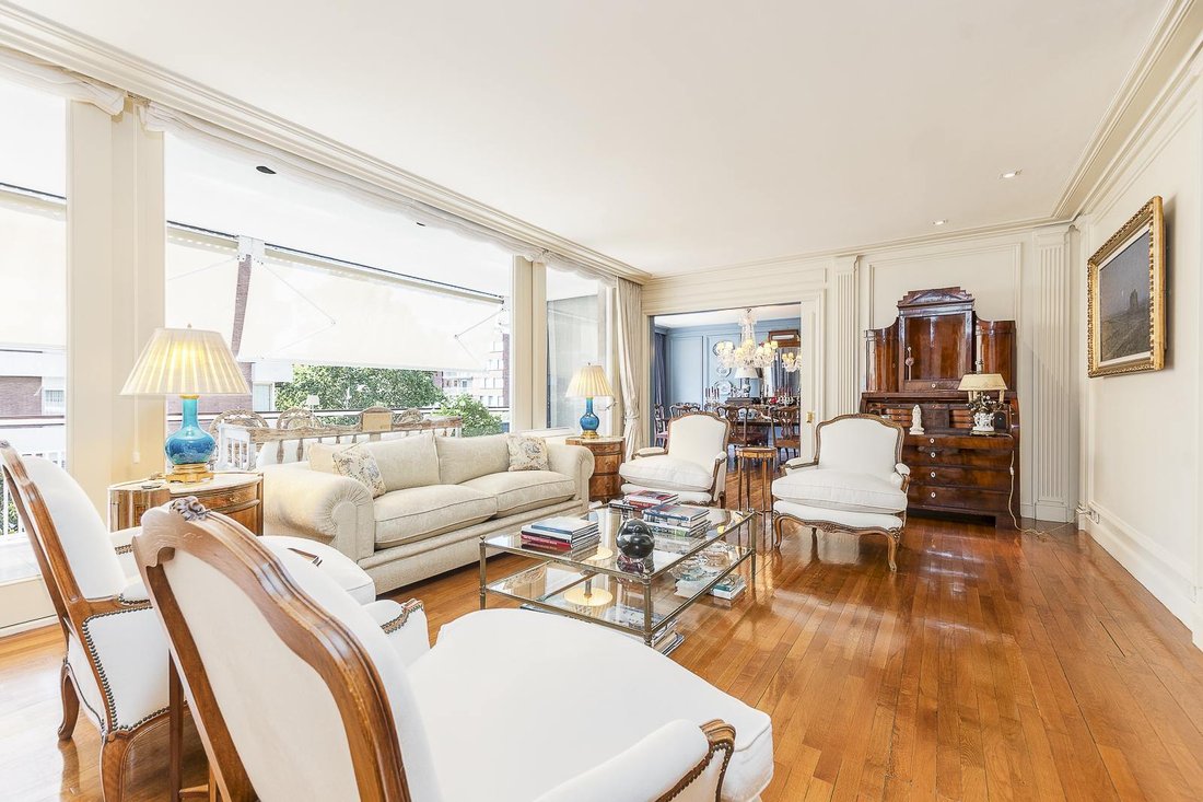 Apartment in Sarrià-Sant Gervasi, Barcelona, Spain 2 - 18403363