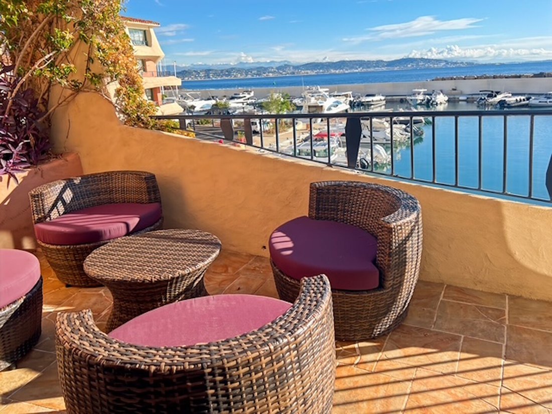 Apartment in Théoule-sur-Mer, Provence-Alpes-Côte d'Azur, France 1 - 18406012